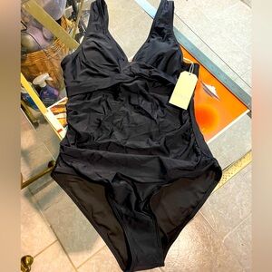 Heytalala one pcs swimwear size medium